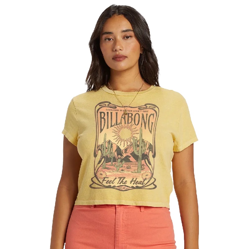 Men's Distressed Denim Casual Shirts with Frayed Edges for a Trendy and Rugged LookWomen's Feel the Heat Tee