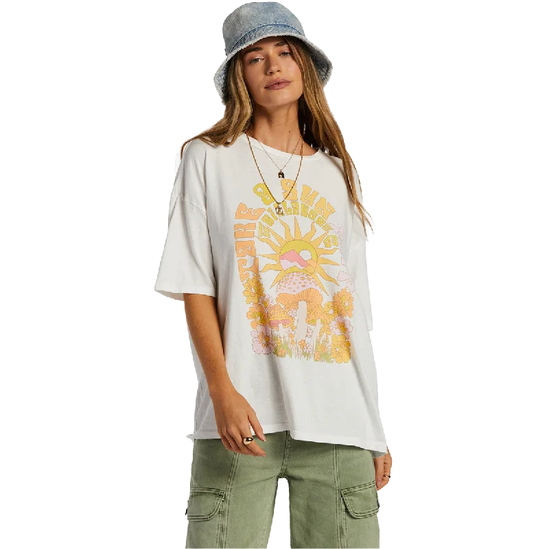 Men's Stretch - Fabric Casual Shirts in Navy Blue for a Comfortable and Flexible FitWomen's Take a Sun Trip Tee