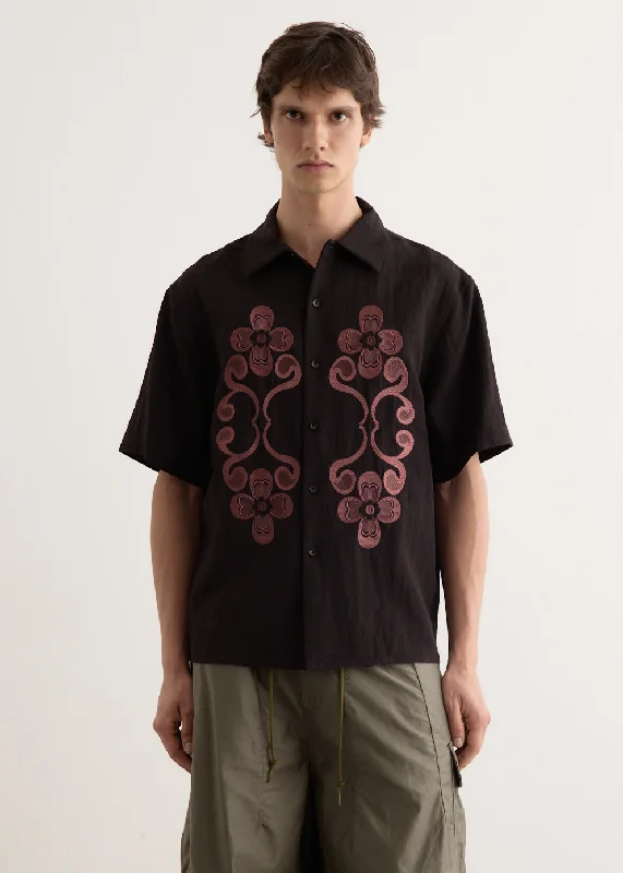 Men's slim fit short sleeve polo shirts with contrast collarsReflection Embroidered Oversized Shirt