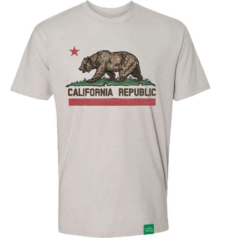 Men's Retro - Style Hawaiian Print Casual Shirts in Bold Patterns for a Tropical VacationMen's Republic of CA Tee