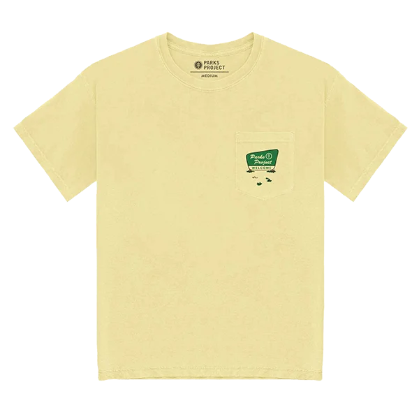 Men's Retro - Style Hawaiian Print Casual Shirts in Bold Patterns for a Tropical VacationMen's National Parks Welcome Pocket Tee