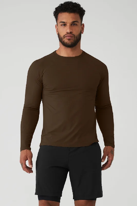 Men's Button - Down Oxford Casual Shirts in Crisp White for a Classic and Versatile StyleIdol Long Sleeve Performance Tee - Espresso