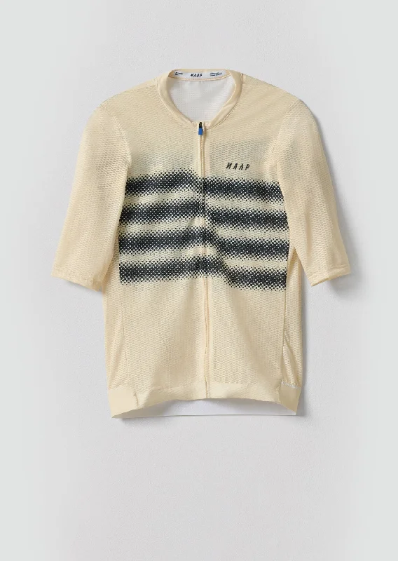 Men's Throwback Tennis Jerseys Inspired by Iconic Matches and PlayersBlurred Out Ultralight Pro Jersey