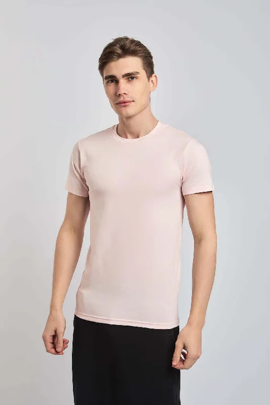 Men's antimicrobial t - shirts for odor - free freshness during travelT-Shirt