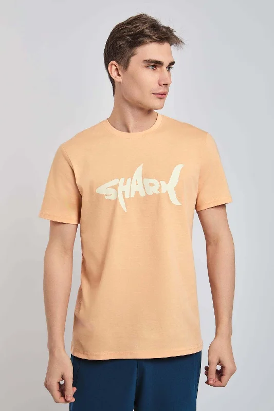 Men's polo t - shirts with a contrast collar for a preppy lookT-Shirt
