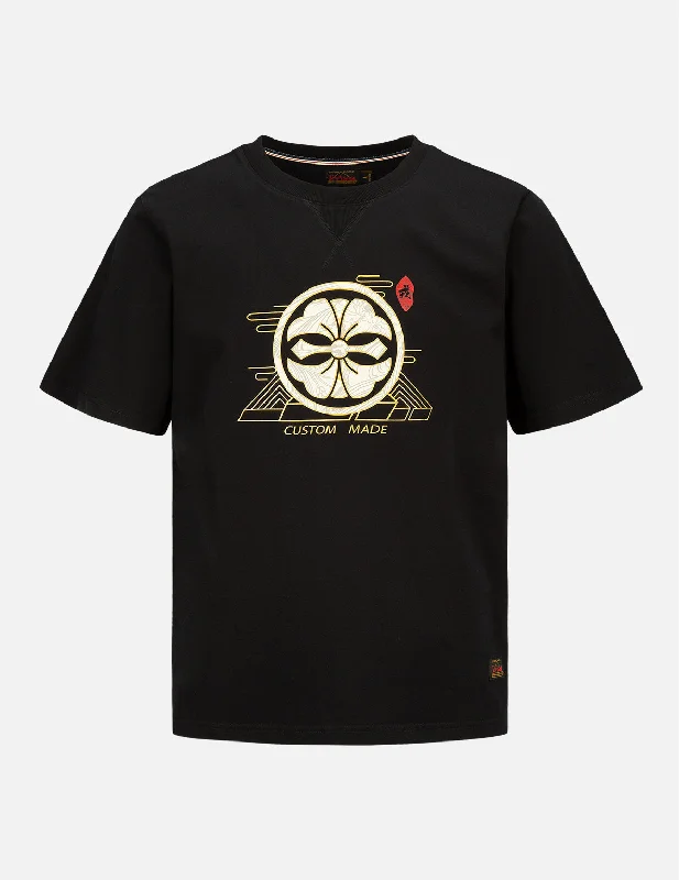 Men's long - sleeve henley t - shirts with button - down placketsKamon Print T-Shirt