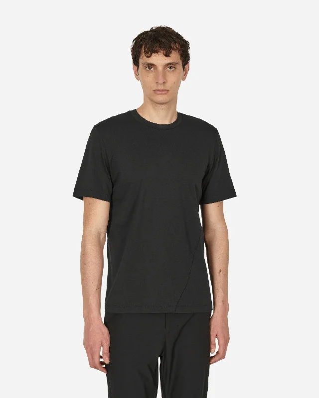 Men's smart - casual checkered t - shirts for semi - formal occasions6.0 Tee Right Black