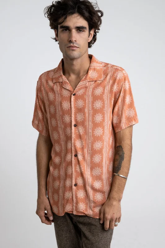 Men's button - front t - shirts with a unique artistic printSun Stripe S/S Shirt