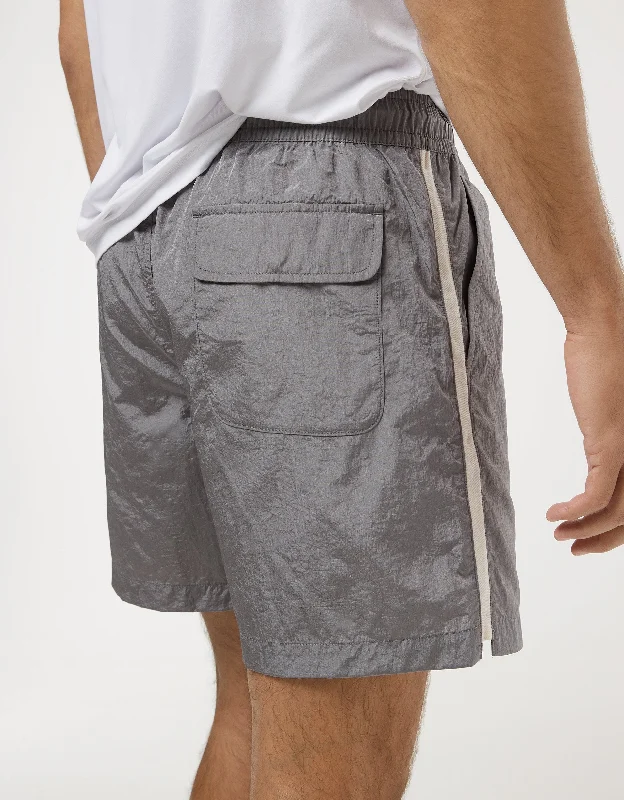 Men's elastic waistband lounge shorts for lazy weekends at home   AE 24/7 7" Iridescent Pull-On Short