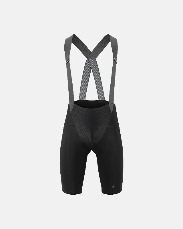Men's pleated front twill shorts for a classic and sophisticated appearance   ASSOS Mille GTO Bib Shorts C2 - Black
