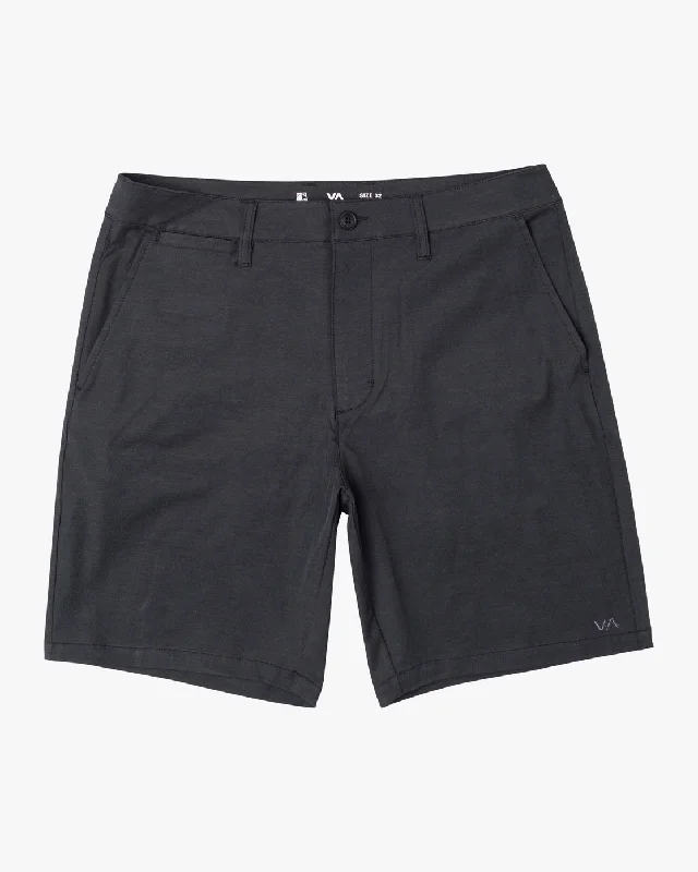 Men's breathable cotton athletic shorts for intense workouts Back In 19" Hybrid Shorts - Black