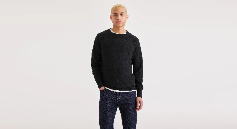 Men's pleated front twill shorts for a classic and sophisticated appearance   Men's Regular Fit Crewneck Sweater