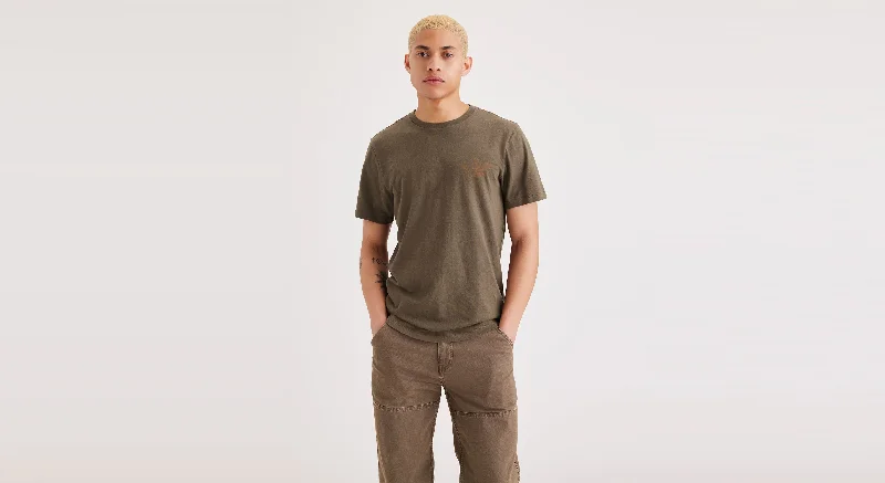 Men's wide - leg linen blend shorts for a relaxed beachside vibe    Men's Slim Fit Logo Tee