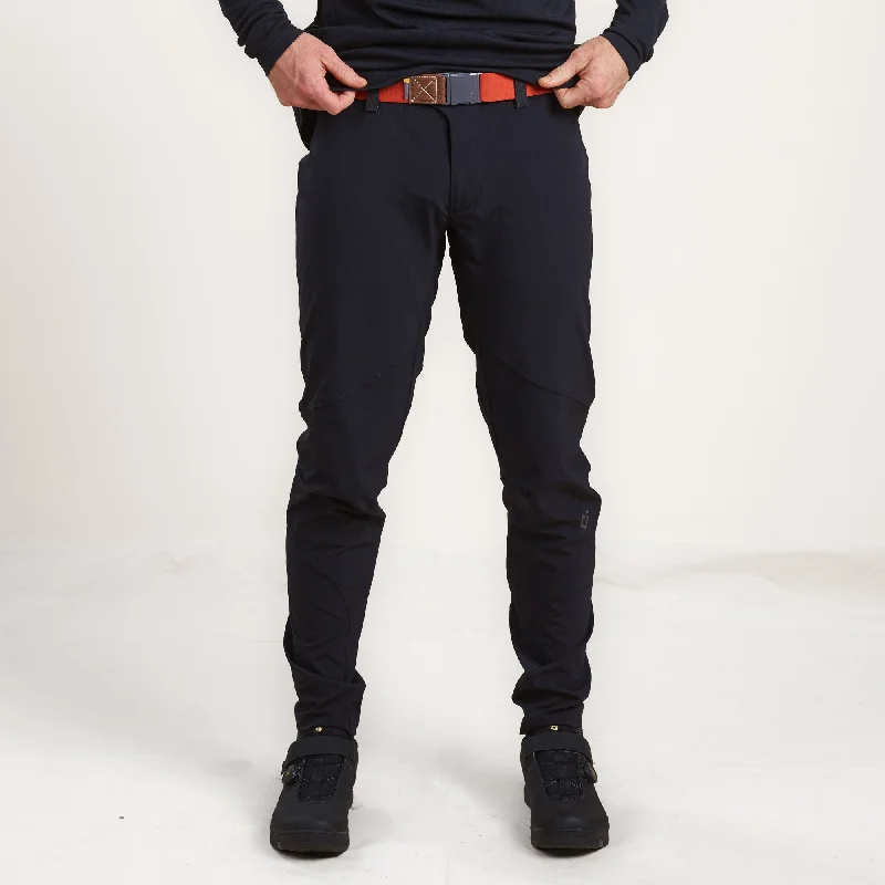 Men's distressed cotton shorts for a bohemian - inspired style   Men's TRAIL Access Pant