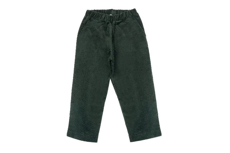 Men's pleated front twill shorts for a classic and sophisticated appearance   Sefora Trousers - Forest Green