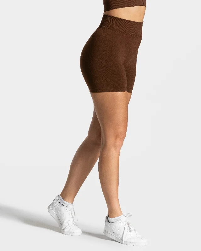 Men's pastel - colored cotton shorts for a spring - friendly outfit   Statement Scrunch Short "Kaffee"