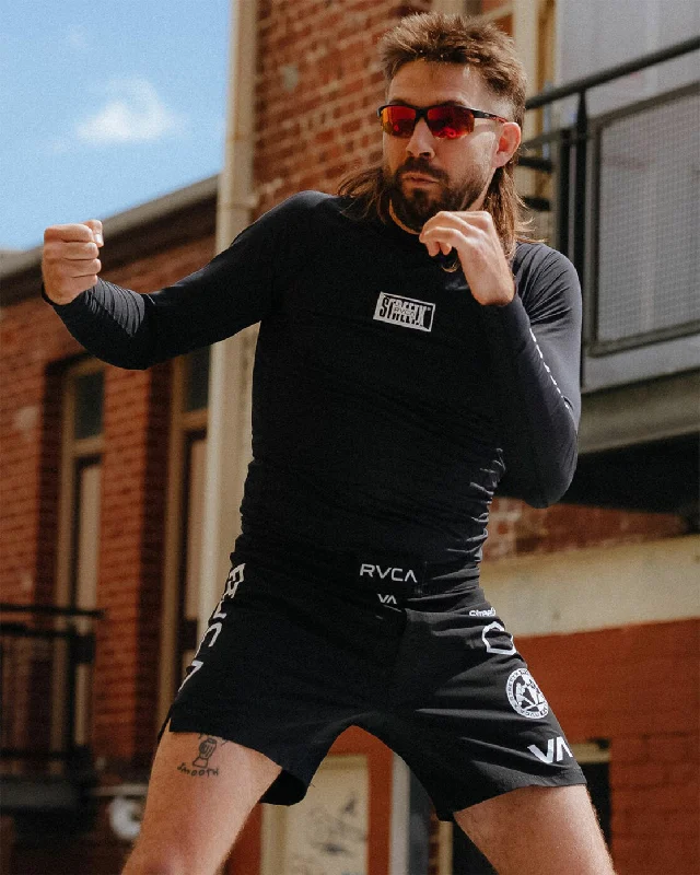 Men's distressed cotton shorts for a bohemian - inspired style   Streetx Fight Scrapper 17" Athletic Shorts - Black