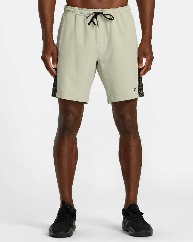 Men's pleated front twill shorts for a classic and sophisticated appearance   X Over Short Utility Shorts - Chalk